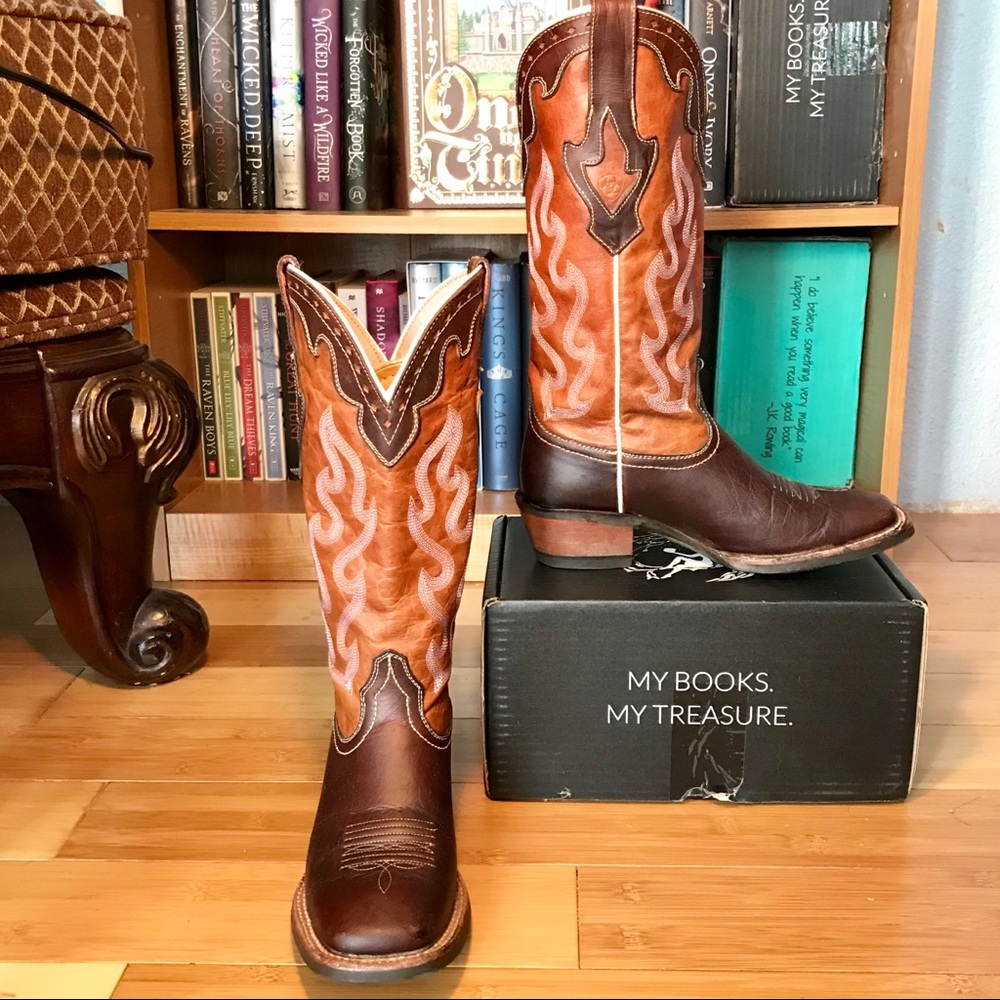 Weathered Tan /Pink Ariat Crossfire Caliente Boots